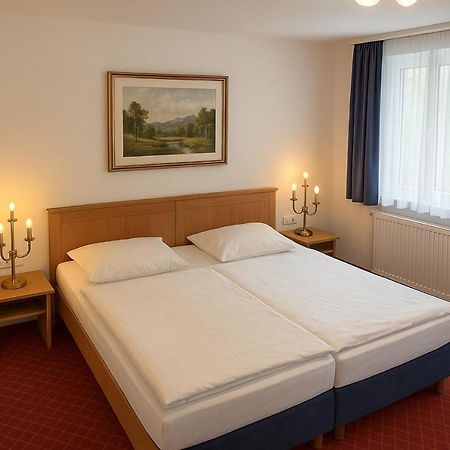 Hotel Schillerplatz Ohringen Bagian luar foto
