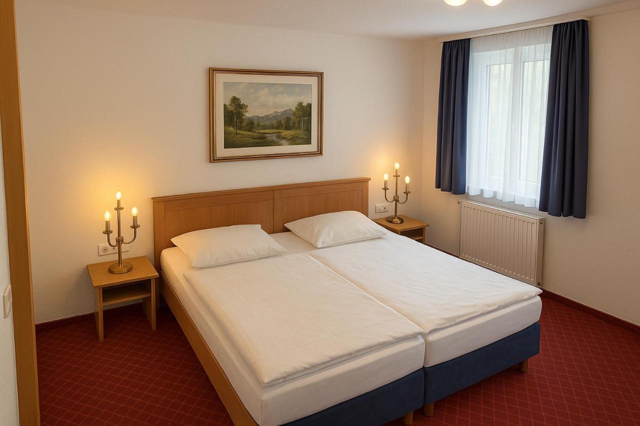 Hotel Schillerplatz Ohringen Bagian luar foto