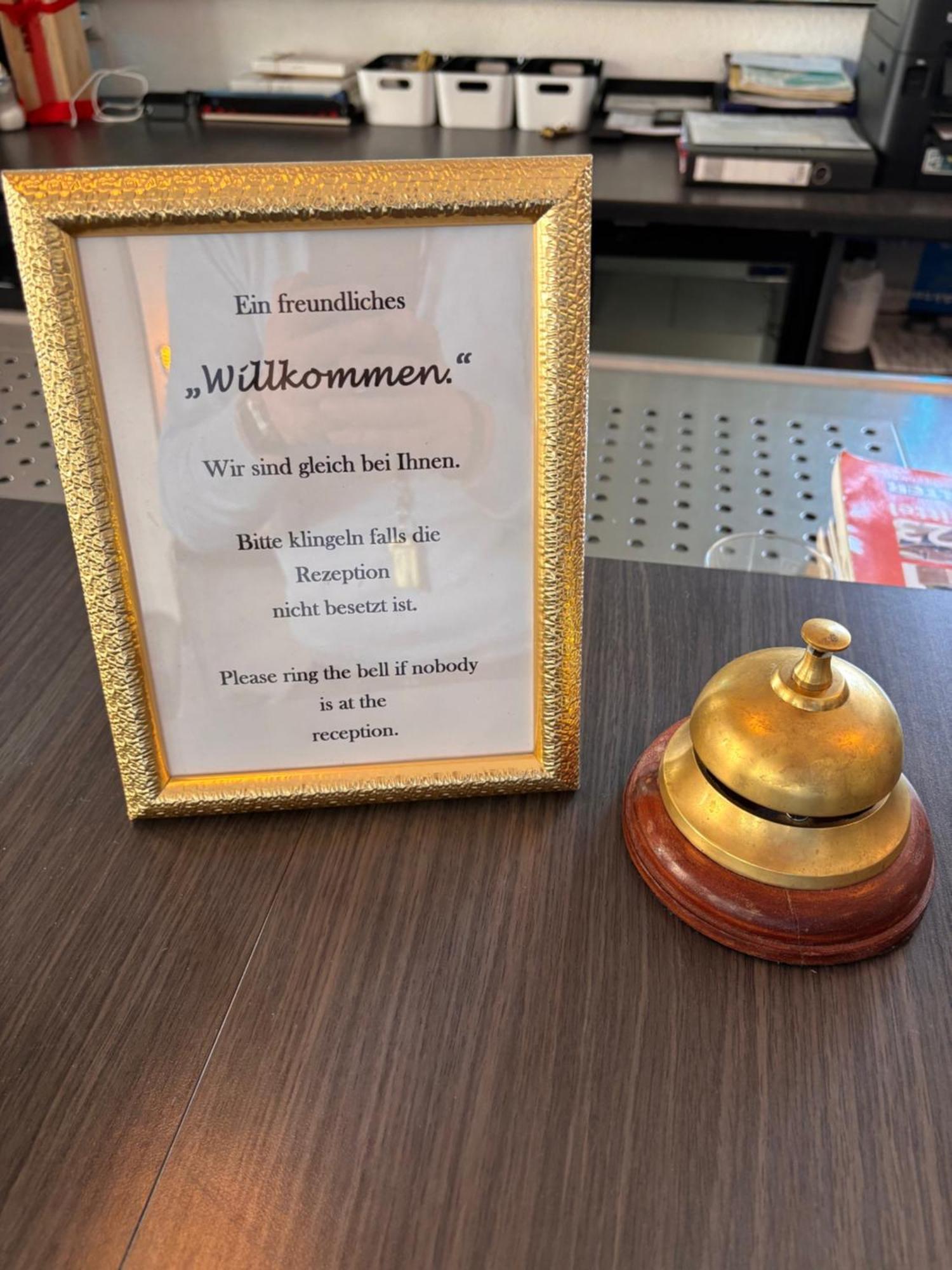Hotel Schillerplatz Ohringen Bagian luar foto